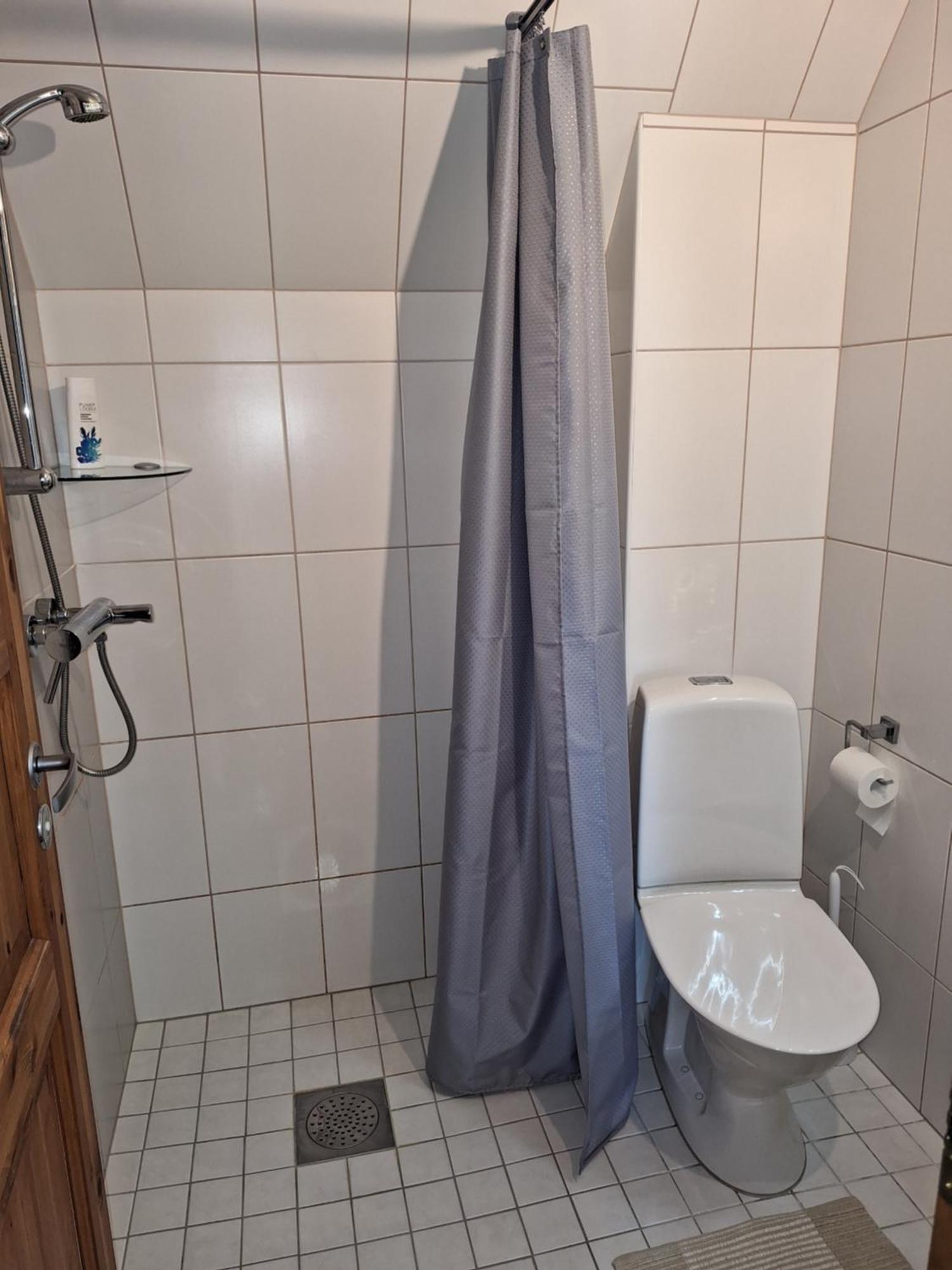 Kraavi Guest Hostel Курессааре Екстер'єр фото